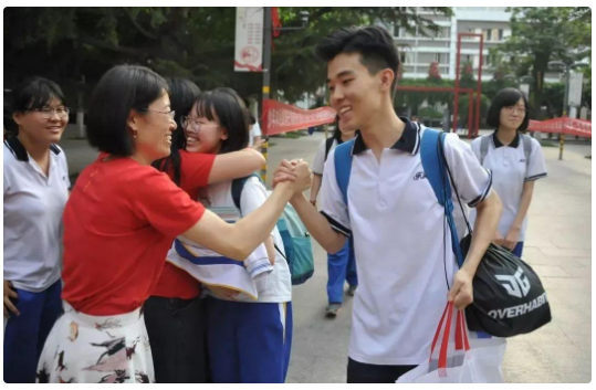 香港中文大學學費貴嗎（國內“很燒學費”的大學匯總）